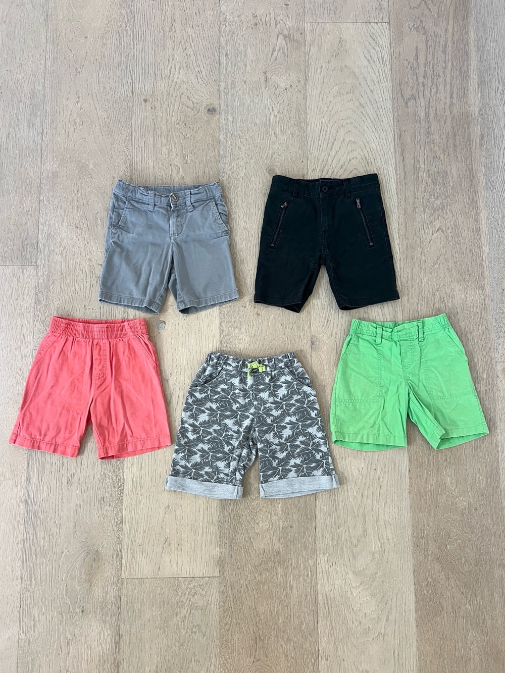 4T ~ Boys 5-Pack Casual Shorts ~ Coral, Gray, Black, Green, Palm Print 🌴